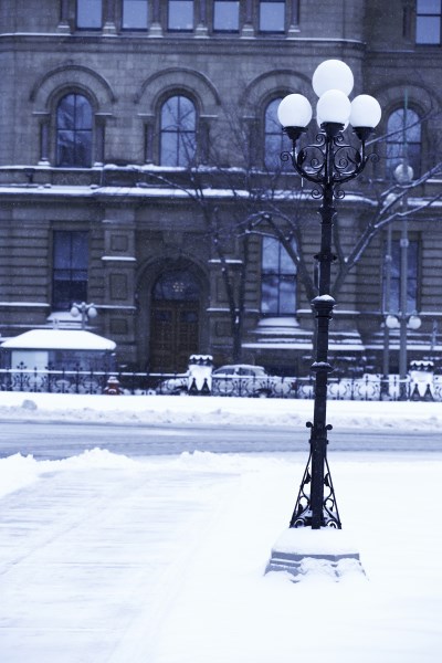 Sněhová kalamita v Londýně přináši kalamitu i na burzy...