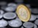 FX Strategie: Koruna těží z jestřábí ČNB, euro brzdí Francie i drahá ropa FX Strategie: Koruna těží z jestřábí ČNB, euro brzdí Francie i drahá ropa