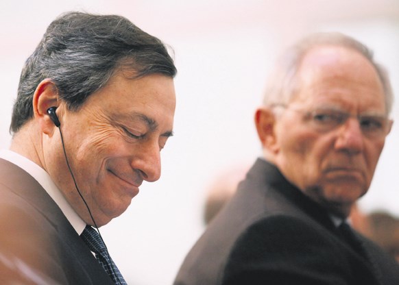 Souboj titánů – Draghi se střetává se Schaeublem na téma řešení hospodářského útlumu