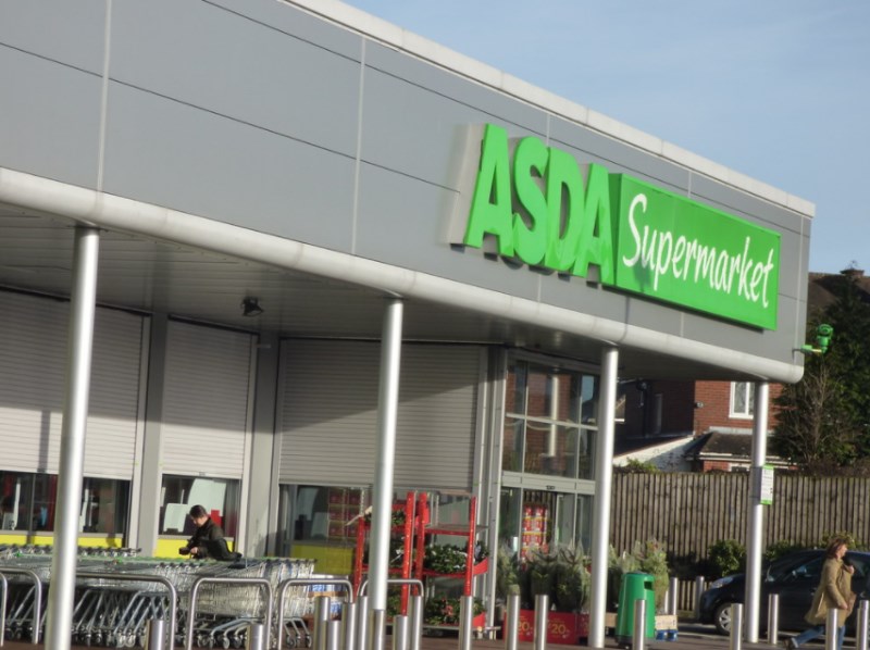 Walmart prodá za 6,8 mld. liber většinu v britském řetězci Asda