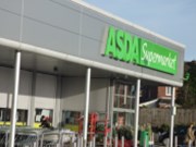 Walmart prodá za 6,8 mld. liber většinu v britském řetězci Asda