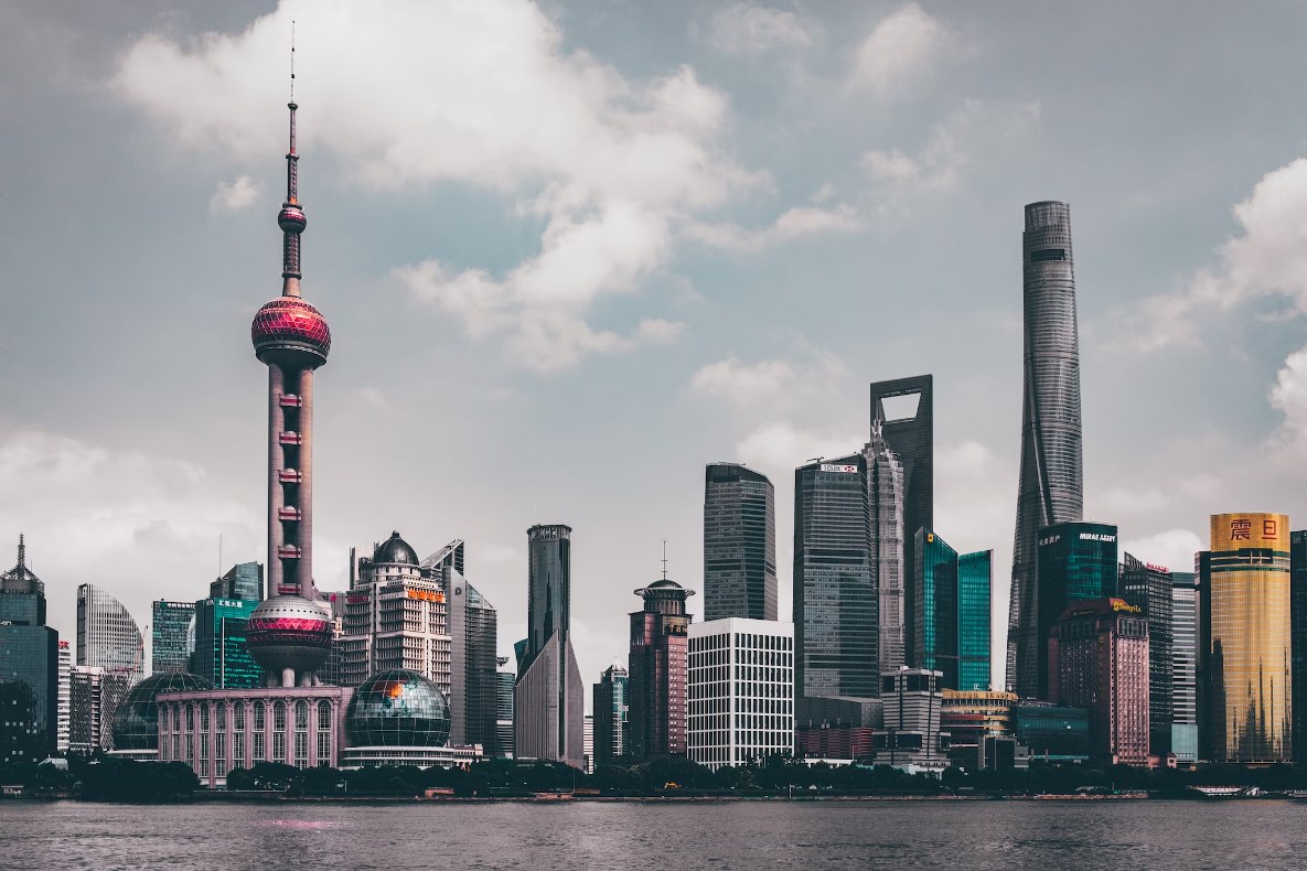 Růst čínské ekonomiky sice splnil cíl, ale pro trh byl zklamáním