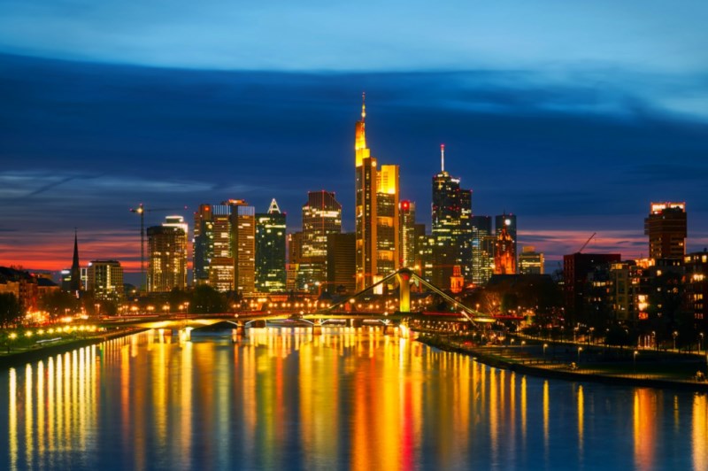 Německá ekonomika se ve druhém čtvrtletí propadla o 9,7 %