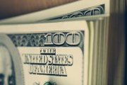 Prezident proti ministru financí: Trump chce silný dolar