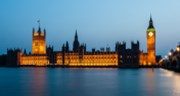 Britští poslanci schválili návrh vlády na odklad brexitu