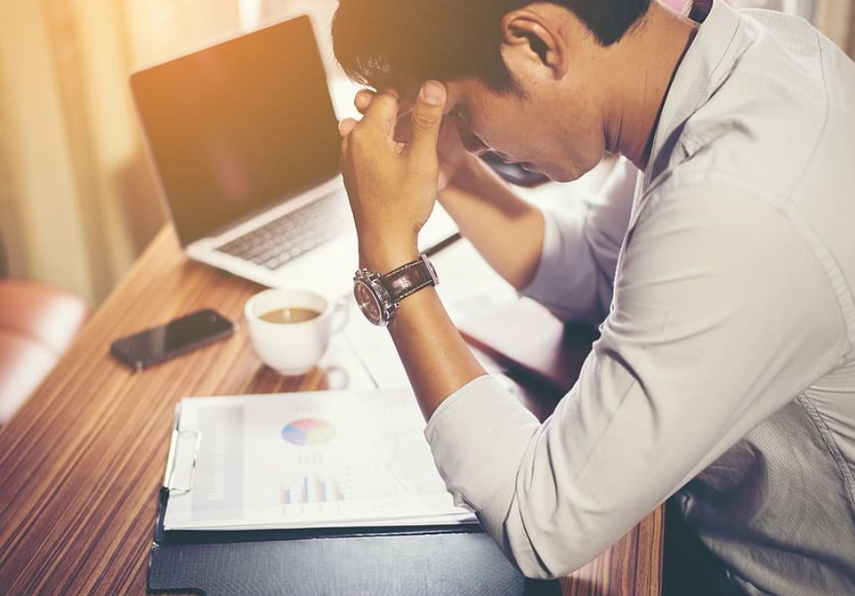 Akcie přešlapují, výnosy opět rostou. Německu hrozí uzávěra do Velikonoc