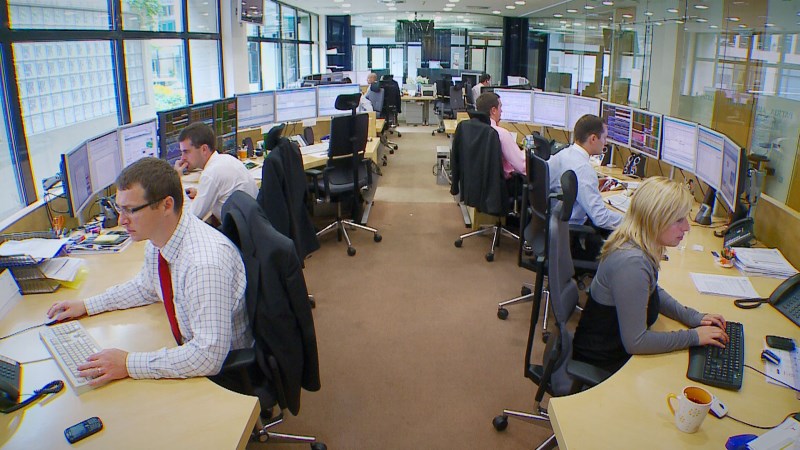 Týden na pražské burze: Telefónice škodí spekulace, ČEZu východ Evropy. CETV -10 %