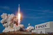 Americká společnost SpaceX má za sebou další úspěšný komerční let