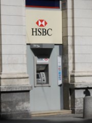 Evropa umazala ranní zisky, HSBC -5,4 % potápí bankovní index, Buffett na vyšuje podíly i zisky