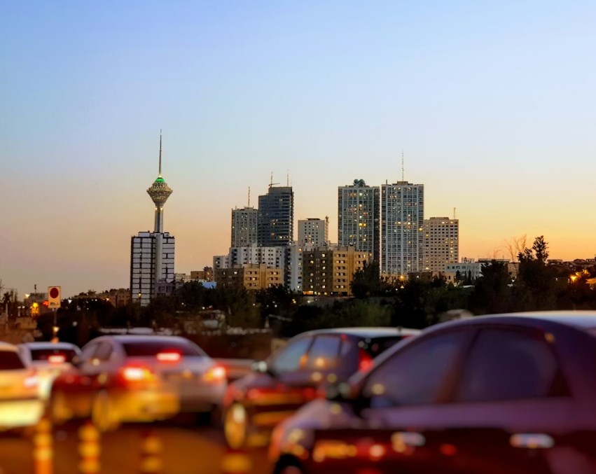 Úvodní šok z Íránu už trochu odeznívá. Půjde jen o další rychlou akci?