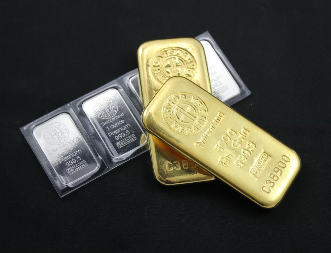 Turbulence na zlatu a stříbru