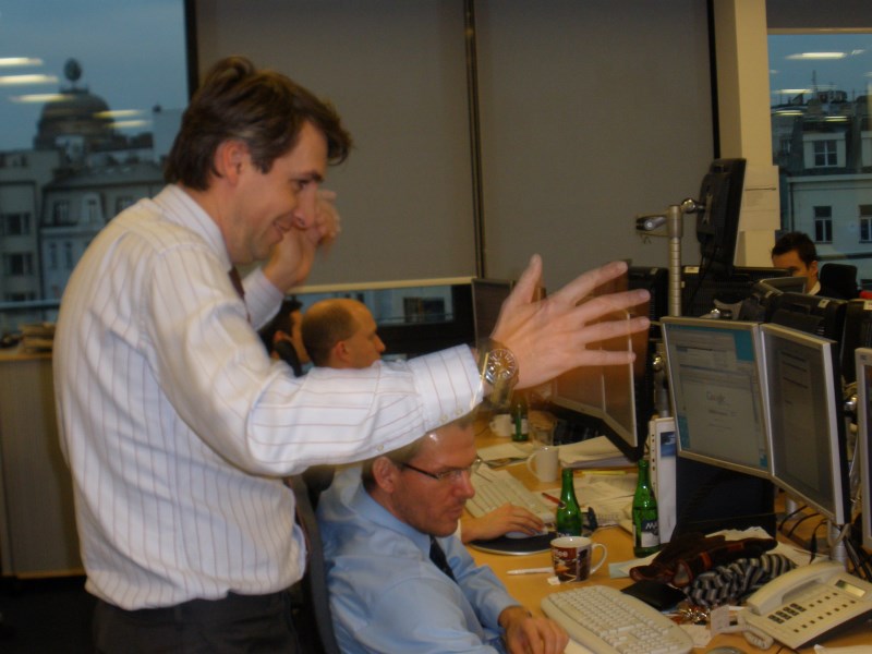 Evropské trhy čekají na nejvyšší americkou nezaměstnanost za 16 let, ale optimismus ze stimulačního „balíku“ je větší