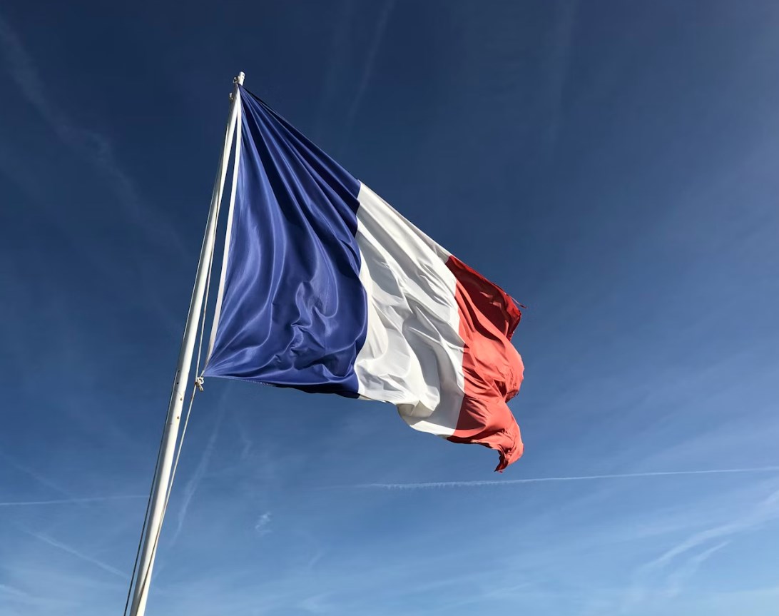 Francouzský premiér Lecornu rezignoval. Investoři reagují výprodejem dluhopisů