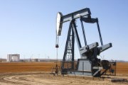 Cena ruské ropy se minulý týden poprvé dostala nad povolený strop 60 USD za barel