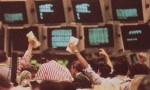 Wall Street zatím prochází smíšeným vývojem. Daří se technologickému sektoru, kde nejvíce posilují akcie Hewlett Packard +7,3 % Wall Street zatím prochází smíšeným vývojem. Daří se technologickému sektoru, kde nejvíce posilují akcie Hewlett Packard +7,3 %