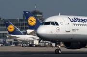 Lufthansa snižuje ztrátu, překonala odhady; akcie reaguje -1,46 %