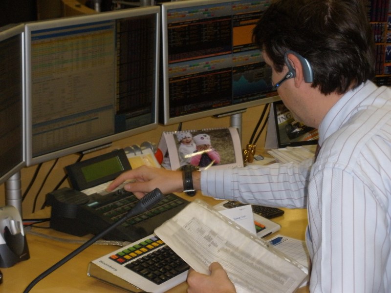 G20... nová modelová řada od BMW, Daimleru a Renaultu, evropské indexy si před americkými daty vylepšují pozice