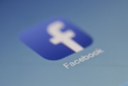 Mateřské firmě Facebooku poprvé klesly čtvrtletní tržby