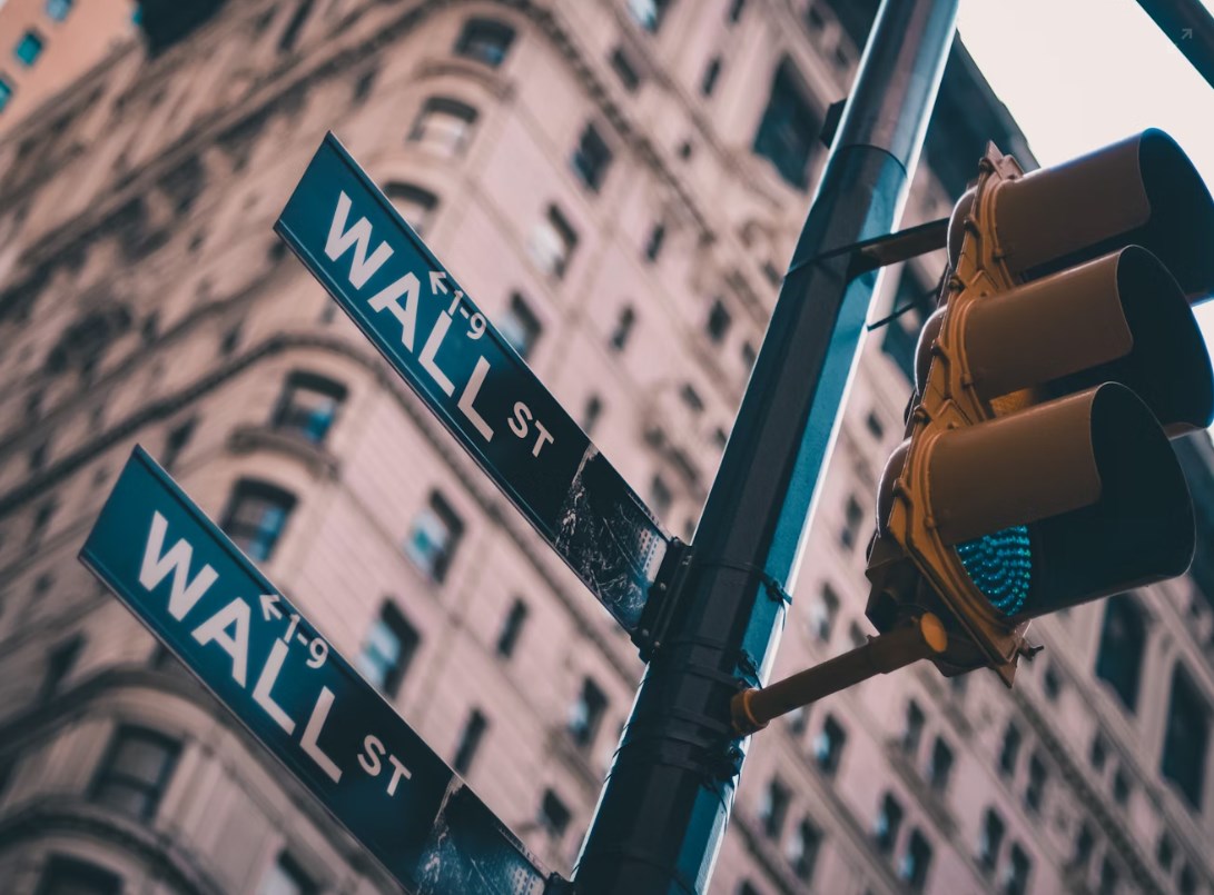 Wall Street na nových maximech, Evropa následuje