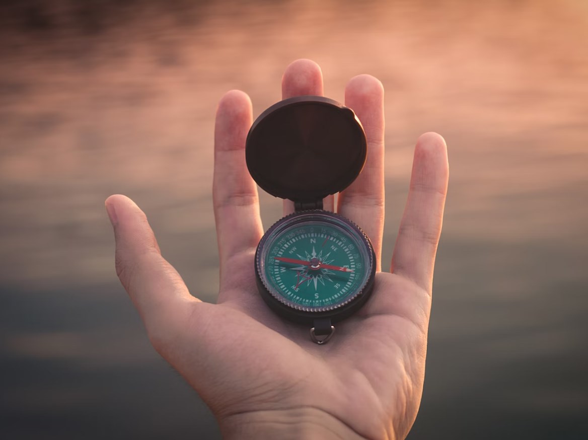 Úvod týdne patří geopolitice, trhy bez jasného směru