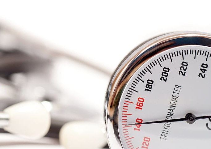 Dluhopisy pod tlakem, akciím nálada nevydržela