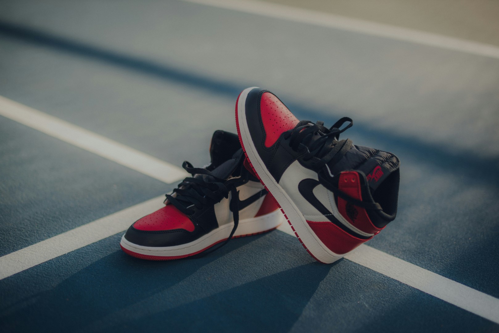 Pád Nike nebere konce. Akcie se propadly až na úroveň z roku 2014