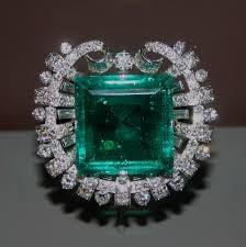 Luxus nejen z Pařížské: Výhled a trendy 2015