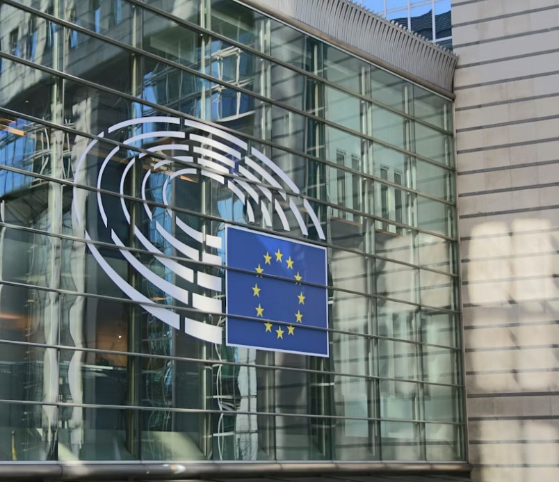 Víkendář: EU se zabývá příliš mnoha věcmi, to podstatné jí uniká