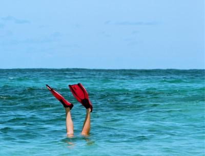 Špatná data z trhu práce potápí dolar