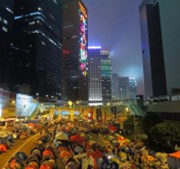 Americký senát podporuje demokracii v Hongkongu, Čína slibuje odplatu