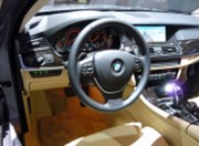 BMW investuje do technologií a chce rekordní prodeje. Proto má teď nižší zisk