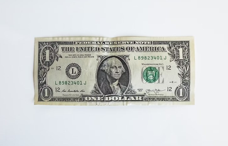 Rostou naděje na snížení sazeb Fedem, Apple sází na svého robota a futures jsou dnes v zeleném