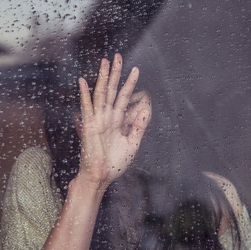 Technologiím zkazily den výsledky. Večer promluví Powell