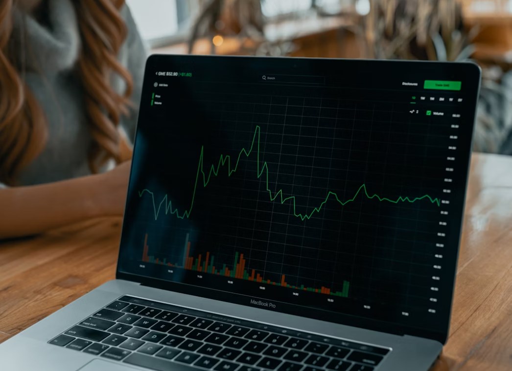 Akcie pevnou půdu zatím nenacházejí. Slibný úvod v Evropě rychle vyprchal