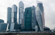 Akcie ruských firem po sankcích prudce klesají, Rusal -50 %. Medveděv chce firmy podpořit