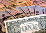 Přijde jednou tektonický posun i na dolaru?