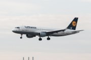 Lufthansa odstaví 95 procent letadel a nevyplatí dividendu