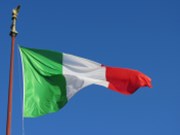 Výnosy desetiletých italských bondů jsou poprvé pod jedním procentem