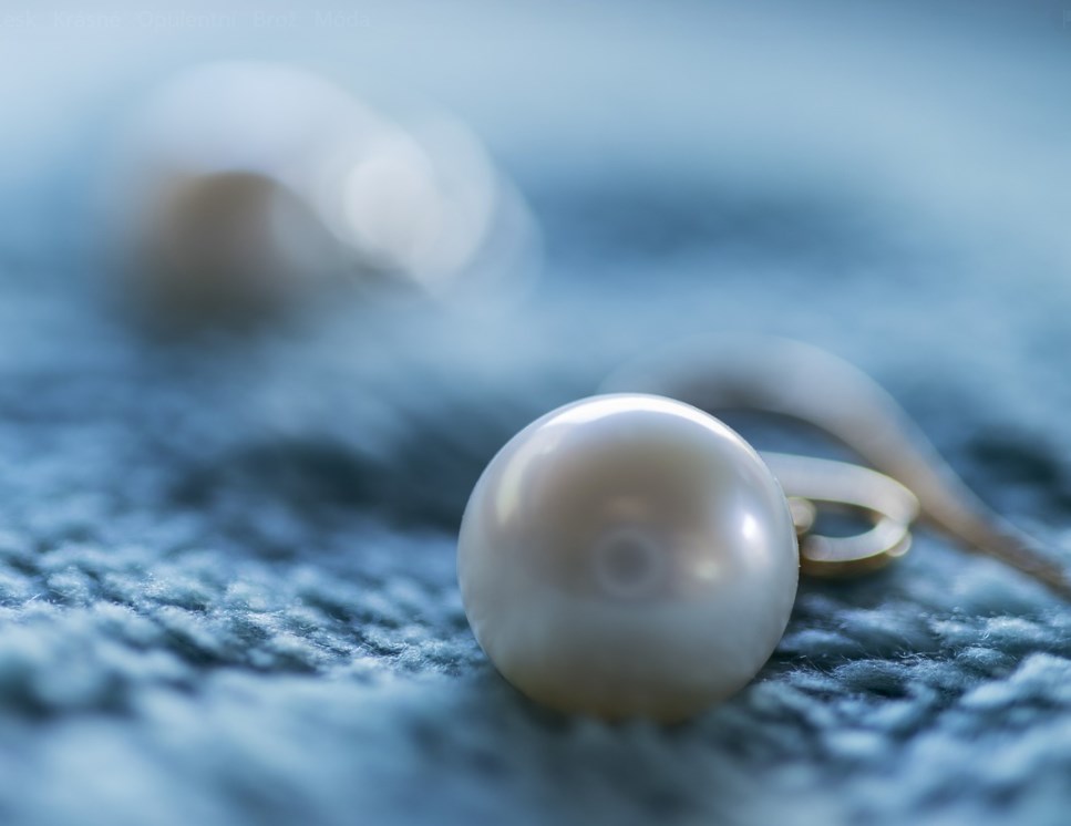 Perly týdne: Akciové tipy na rok 2021, ropný návrat k normálu a u nás kolo za milion a půl