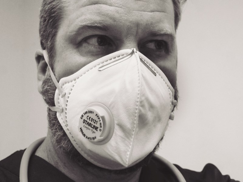 WSJ: Proč sezonní chřipka nepotopí ekonomiku jako covid-19?