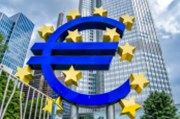 Eurozóna má svou vlastní nemožnou trojku, Spojené státy by jí neměly fiskálně pomáhat