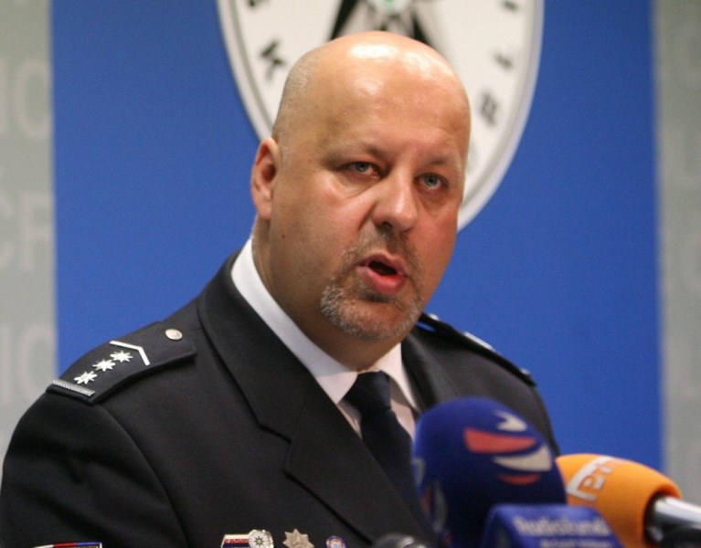 Pecina zrušil jmenování Červíčka, policejním prezidentem je Lessy