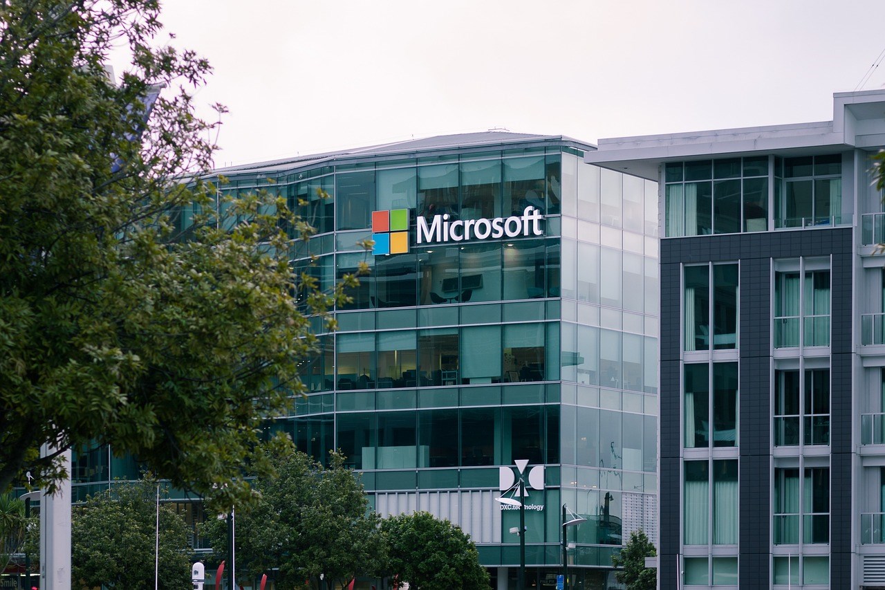 Microsoft investuje miliardy dolarů do infrastruktury francouzského Mistralu