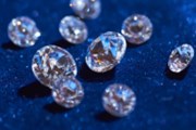 Klenotnictví Tiffany rostly tržby díky poptávce v Japonsku i prodeji diamantů