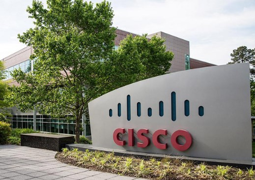 Cisco překonalo očekávání, investory ale zklamal opatrný výhled na AI tržby