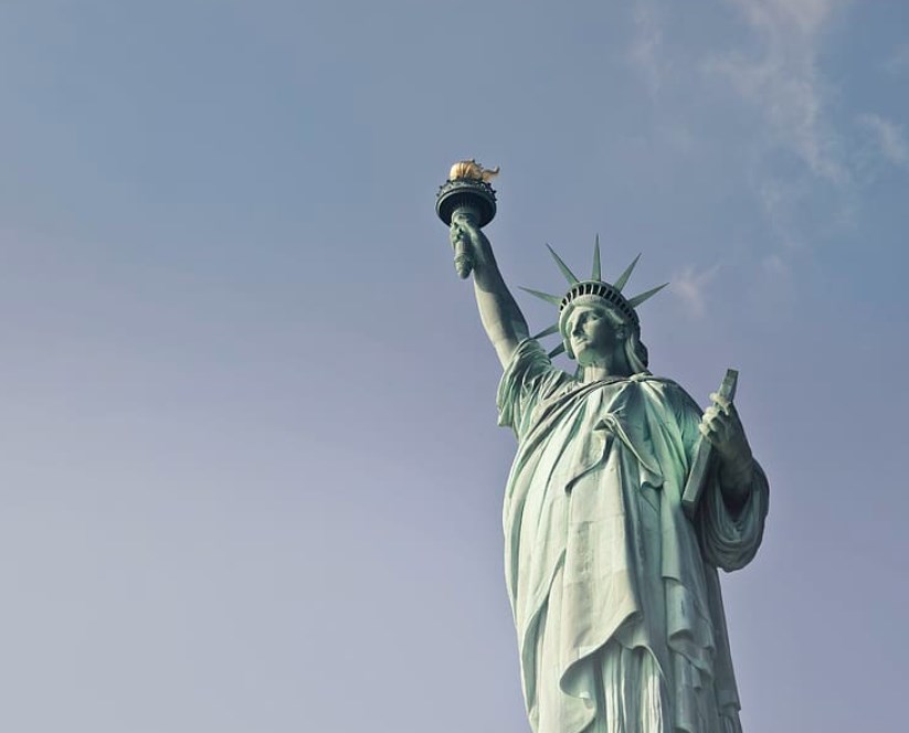 Standardní cyklus a nestandardní Spojené státy