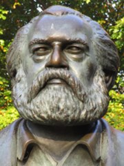 Marx je relevantní i dnes. Hlavně jako odstrašující příklad
