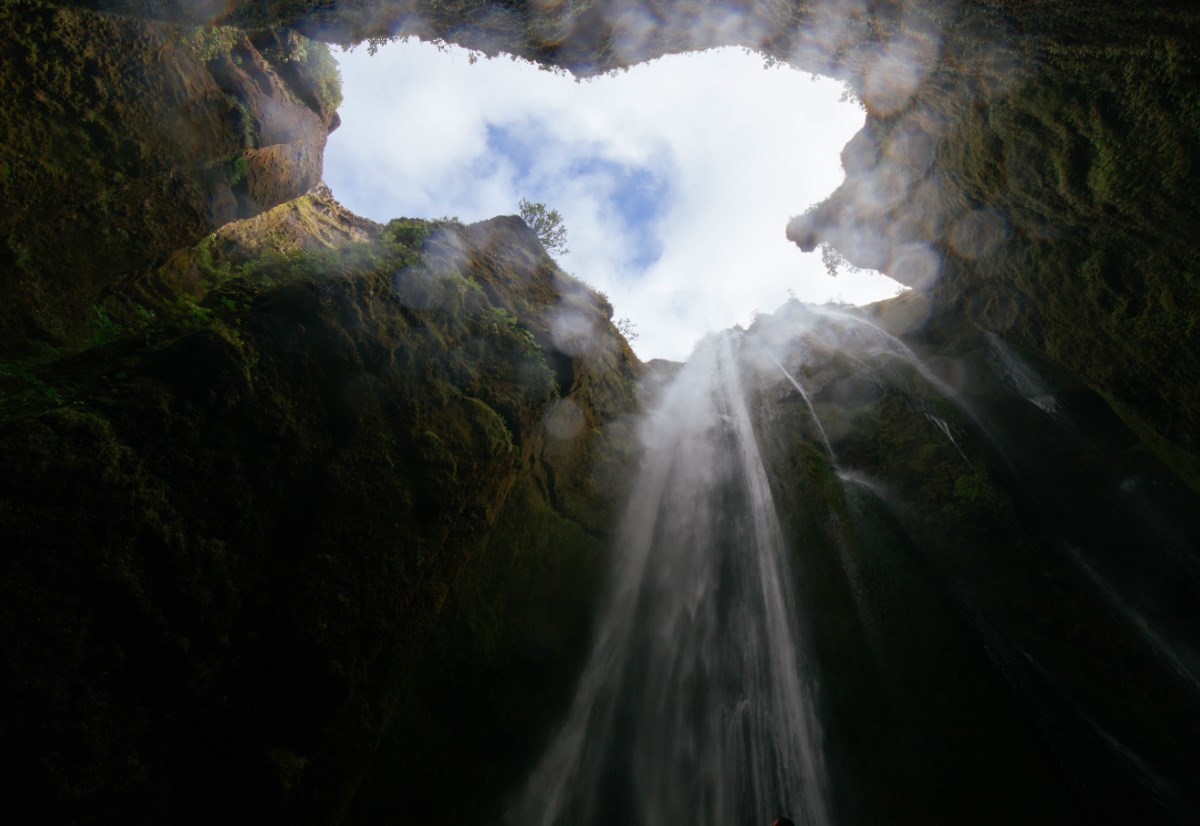 Výnosy nahoru, akcie dolů. Podle některých investorů by S&P 500 mohl klesnout ještě o 10 procent