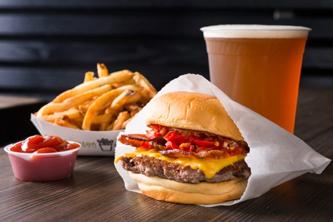 IPO Recap - Shake Shack naservíroval investorům řádně propečenou slaninu