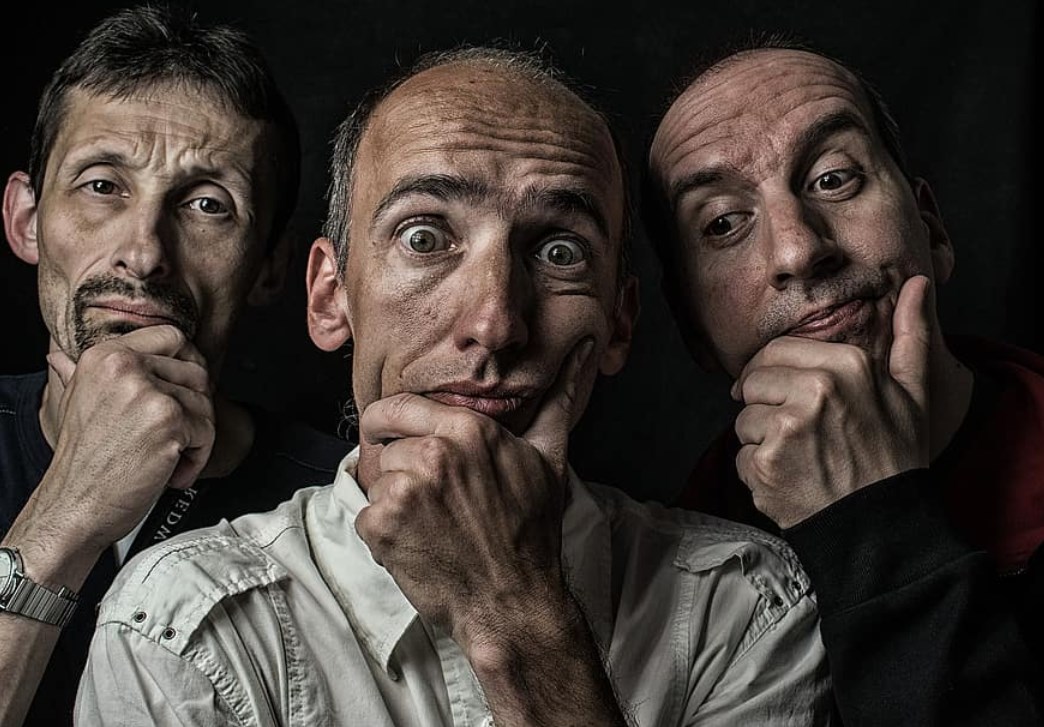 Převážně pozitivní den díky spekulacím o hlavních tématech